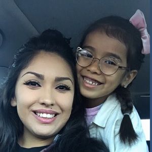 Meet your Posher, Liz